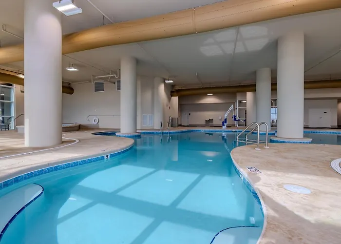 Phoenix Gulf Towers 1807 Apartment
