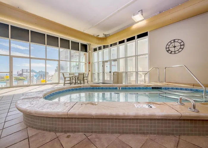 Phoenix Gulf Towers 1807 Apartment *