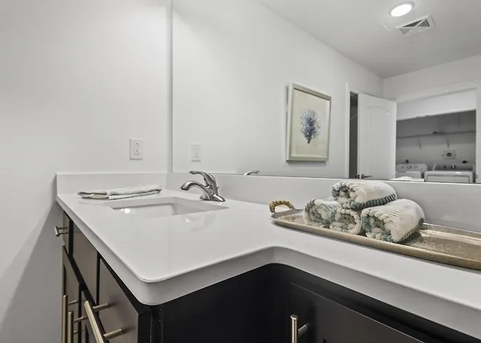 Apartment Phoenix Gulf Towers 1807 *